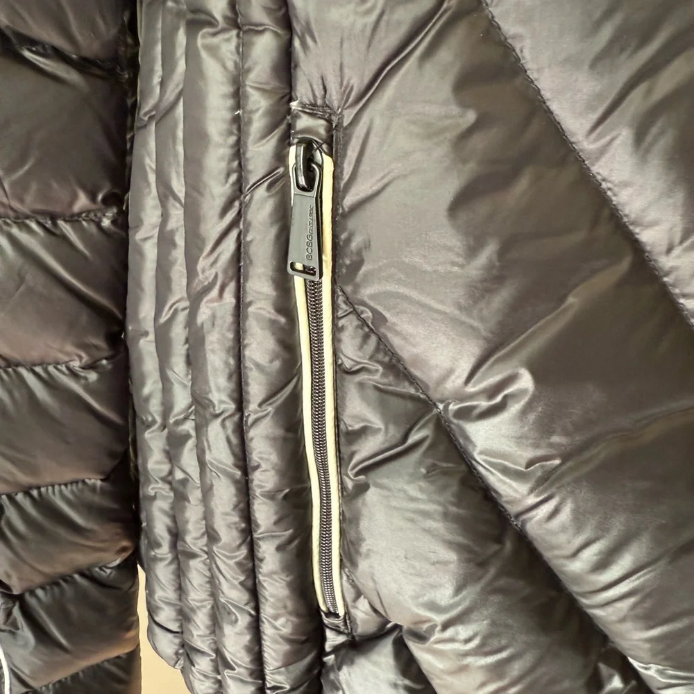 BCBGeneration Ultra Light Weight packable down Jacket Size Large